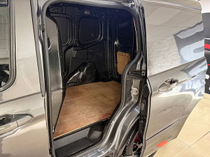 Ford Transit Courier thumbnail