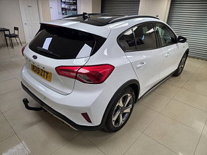 Ford Focus thumbnail