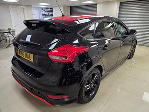 Ford Focus thumbnail