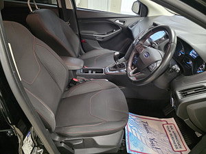 Ford Focus thumbnail