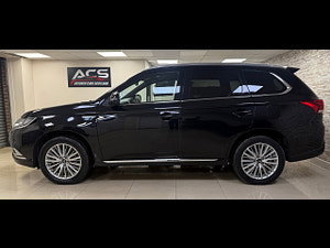 Mitsubishi Outlander thumbnail