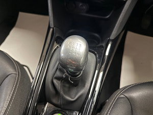 Peugeot 2008 thumbnail