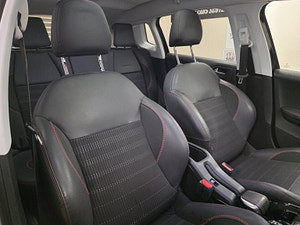Peugeot 2008 thumbnail