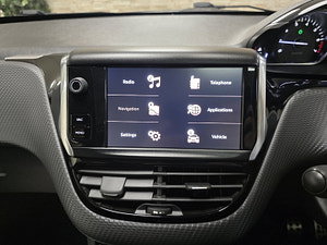 Peugeot 2008 thumbnail
