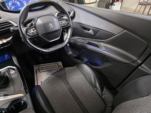 Peugeot 3008 thumbnail