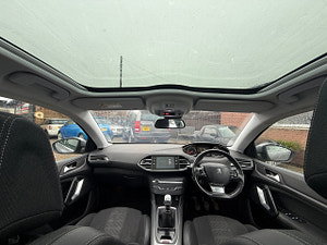 Peugeot 308 thumbnail