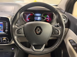 Renault Captur thumbnail