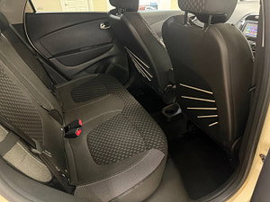Renault Captur thumbnail