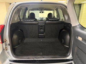 Toyota RAV4 thumbnail