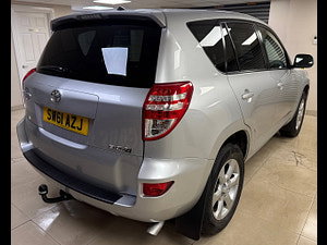 Toyota RAV4 thumbnail