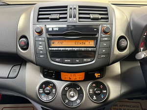 Toyota RAV4 thumbnail