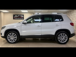 Volkswagen Tiguan thumbnail