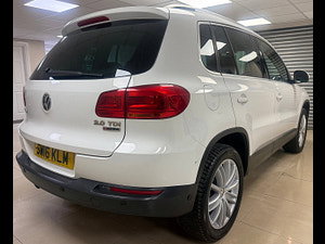 Volkswagen Tiguan thumbnail