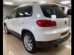 Volkswagen Tiguan thumbnail