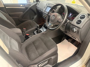 Volkswagen Tiguan thumbnail
