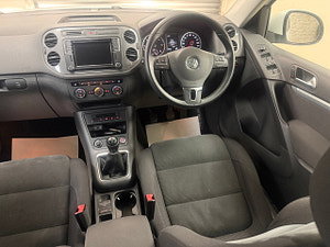 Volkswagen Tiguan thumbnail
