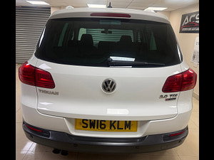 Volkswagen Tiguan thumbnail