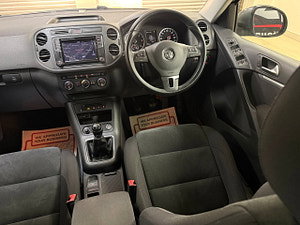 Volkswagen Tiguan thumbnail