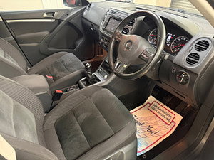 Volkswagen Tiguan thumbnail
