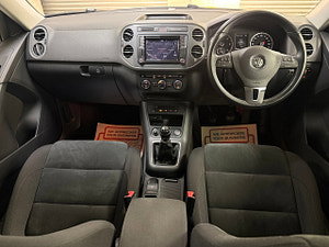Volkswagen Tiguan thumbnail