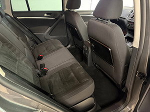 Volkswagen Tiguan thumbnail