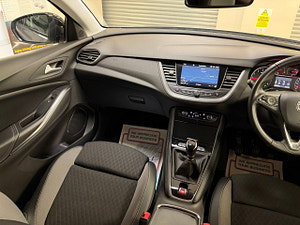 Vauxhall Grandland X thumbnail
