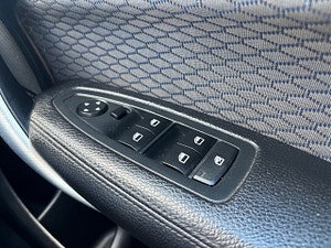 BMW 1 Series thumbnail