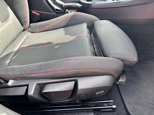 BMW 1 Series thumbnail