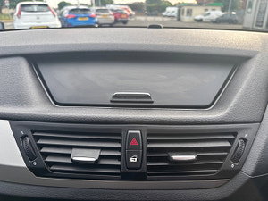 BMW X1 thumbnail