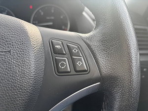 BMW X1 thumbnail