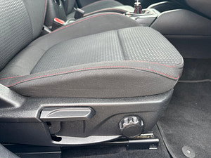 Ford Focus thumbnail