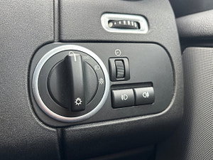 Land Rover Discovery 4 thumbnail