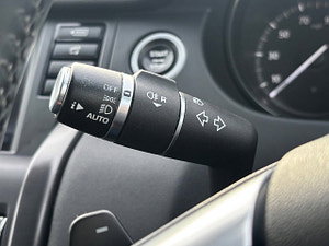 Land Rover Discovery Sport thumbnail