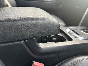 Land Rover Discovery Sport thumbnail