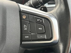 Land Rover Discovery Sport thumbnail
