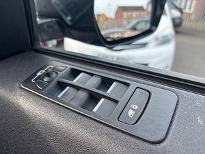 Land Rover Discovery Sport thumbnail
