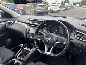 Nissan Qashqai thumbnail