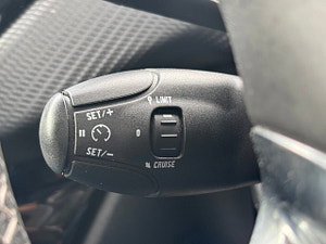 Peugeot 2008 thumbnail