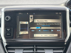Peugeot 2008 thumbnail