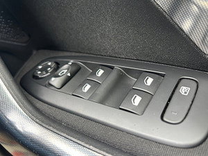 Peugeot 2008 thumbnail