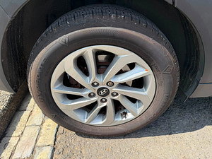 Hyundai Tucson thumbnail