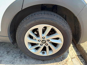 Hyundai Tucson thumbnail