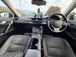 Lexus CT thumbnail