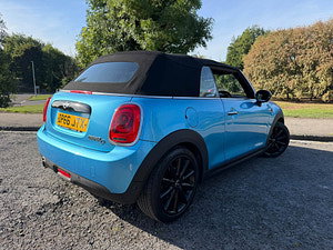 MINI Convertible thumbnail