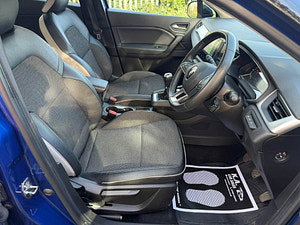 Renault Captur thumbnail