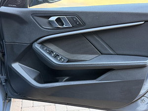 BMW 1 Series thumbnail