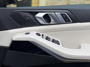 BMW X5 thumbnail