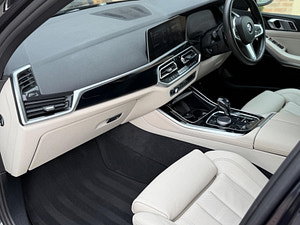 BMW X5 thumbnail