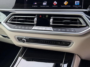 BMW X5 thumbnail