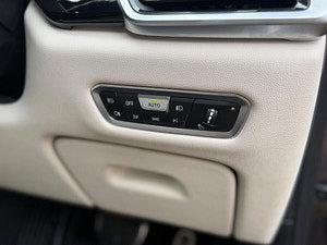 BMW X5 thumbnail